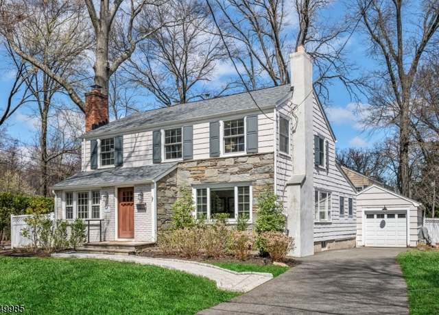 Property at 8 Amherst Pl, Montclair Twp., NJ 07043-1602, 3 beds, 2.5 baths