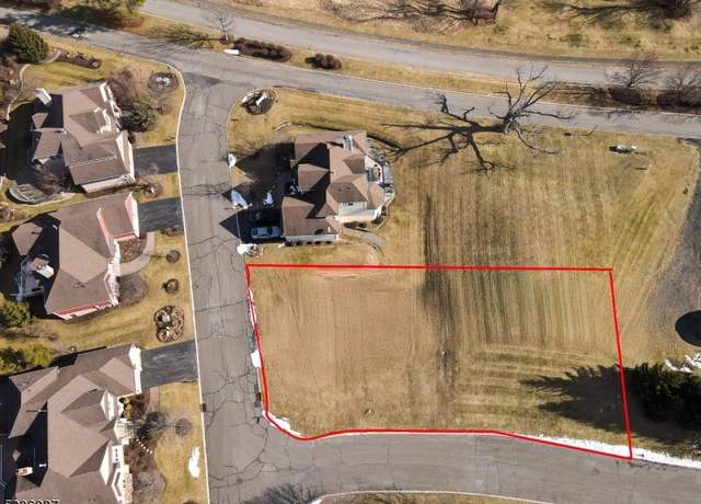 Property at 3 Wentworth Ct, Hardyston Twp., NJ 07419-3200