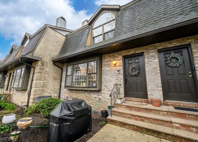 Property at 89 Falls Bridge Dr, Totowa Boro, NJ 07512-1722, 2 beds, 2.5 baths