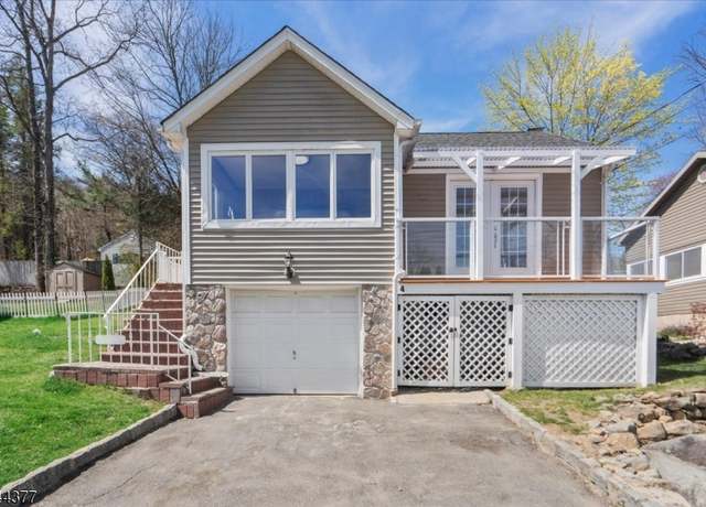 Property at 4 Shore Rd, Jefferson Twp., NJ 07849-1213, 3 beds, 1 bath