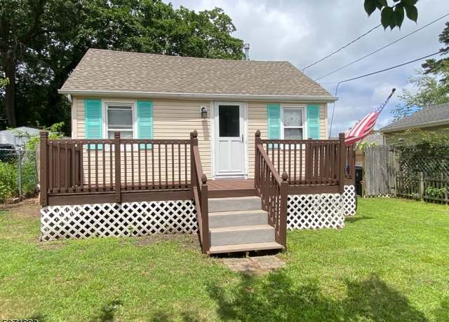 Property at 1632 Farragut Ave, Toms River Township, NJ 08753-7013, 3 beds, 1 bath