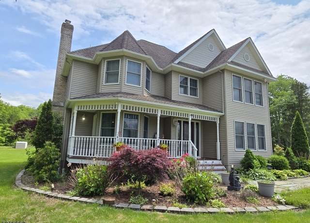 Property at 133 River Rd, Montague Twp., NJ 07827-3225, 3 beds, 2.5 baths