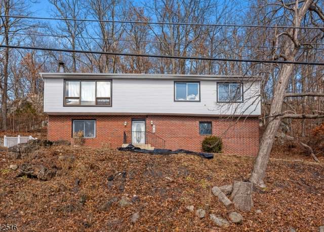 Property at 72 N Shore Rd, Byram Twp., NJ 07821-3136, 3 beds, 2.5 baths