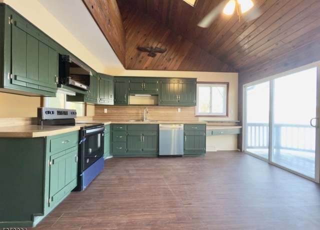 Property at 53 W Shore Trl, Hardyston Twp., NJ 07460-1319, 2 beds, 2 baths