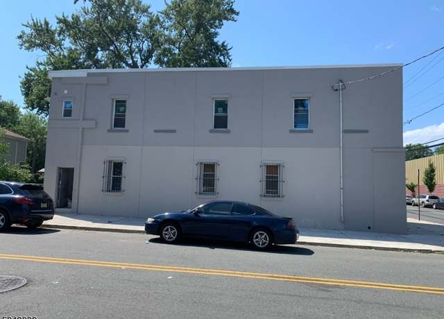 Property at 38 11Th Ave, Newark City, NJ 07107-2039, 9 beds, 4 baths