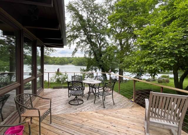 Property at 24 Fayson Lake Rd, Kinnelon Boro, NJ 07405-3137, 3 beds, 2 baths