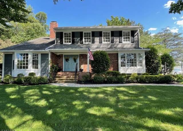 Property at 4 Edith Ct, East Hanover Twp., NJ 07936-3066, 4 beds, 2.5 baths