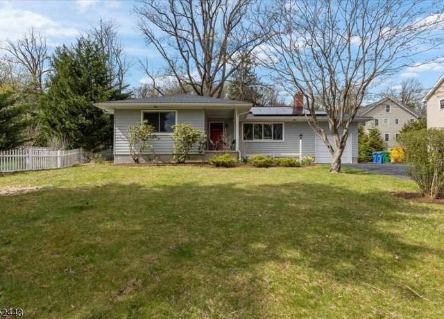 Property at 71 Valleyview Rd, Watchung Boro, NJ 07069-5910, 3 beds, 1 bath