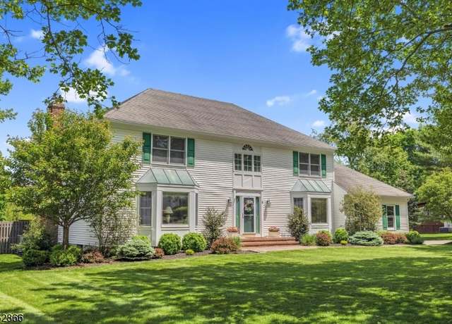 Property at 3 Wellington Dr, Washington Twp., NJ 07853-6115, 5 beds, 2.5 baths