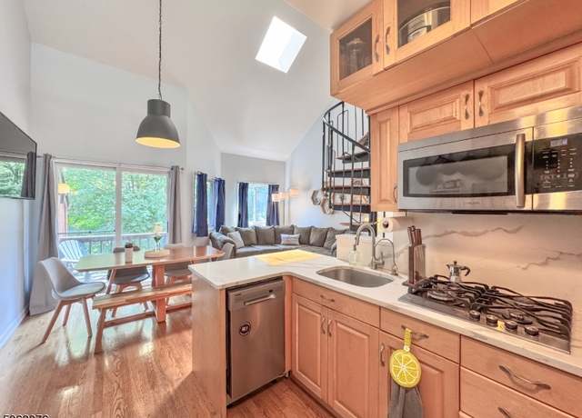 Property at 2 Jackson Hole #8, Vernon Twp., NJ 07462-6500, 2 beds, 1 bath