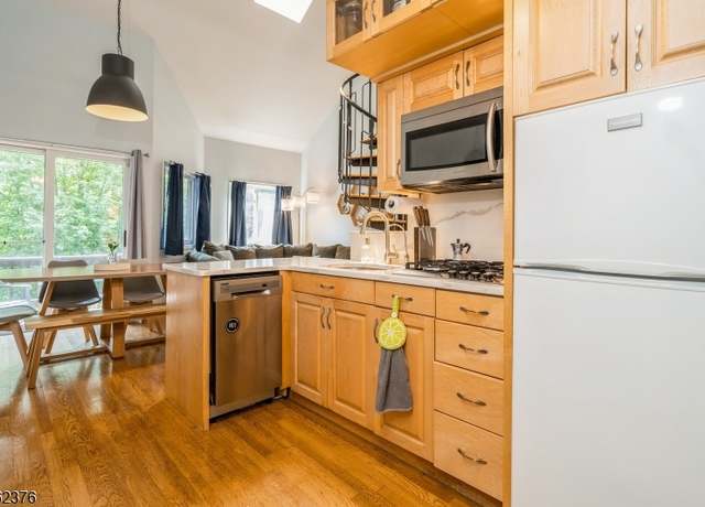 Property at 2 Jackson Hole #8, Vernon Twp., NJ 07462-6500, 2 beds, 1 bath