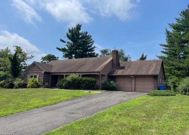 Property at 4 Webster Rd, Franklin Twp., NJ 08873-2238, 4 beds, 3 baths