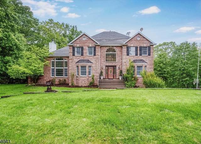 Property at 9 King Alex Ct, Sparta Twp., NJ 07871-3901, 4 beds, 2.5 baths