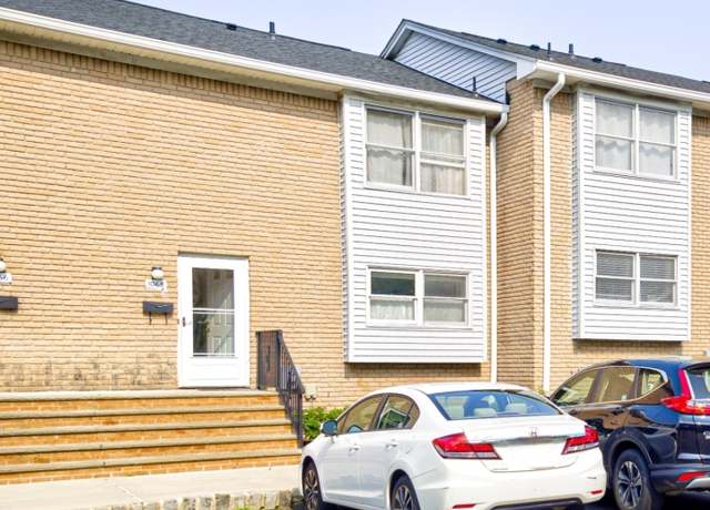 Property at 1068 Robin Rd, Hillsborough Twp., NJ 08844-4432, 2 beds, 2.5 baths