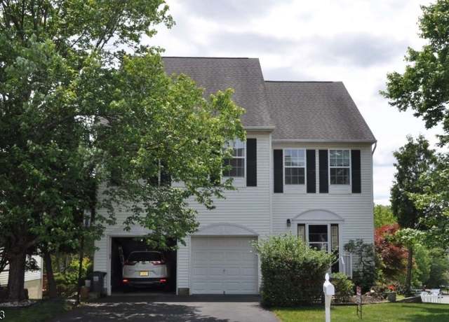 Property at 6 Langon Hollow Rd, Bridgewater Twp., NJ 08807-5561, 4 beds, 2.5 baths