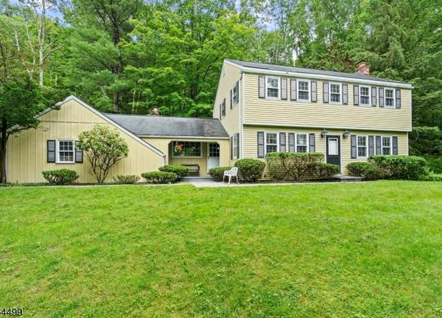 Property at 20 Central School Rd, Wantage Twp., NJ 07461-3305, 3 beds, 2.5 baths
