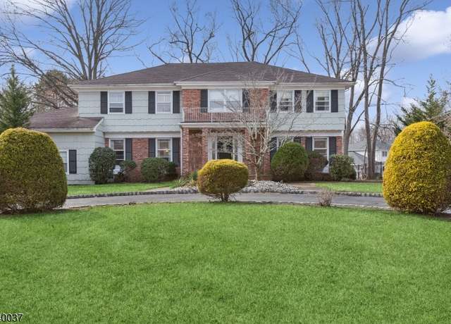 Property at 8 Debra Ct, Scotch Plains Twp., NJ 07076-2827, 5 beds, 4.5 baths