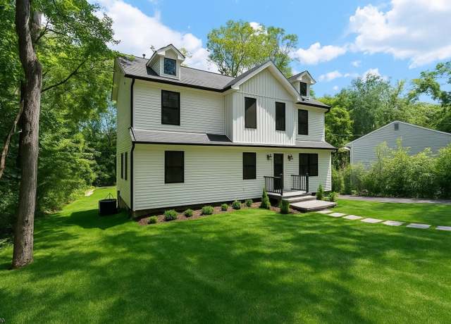 Property at 10 Newton Ave, Stanhope Boro, NJ 07874-3300, 3 beds, 2 baths