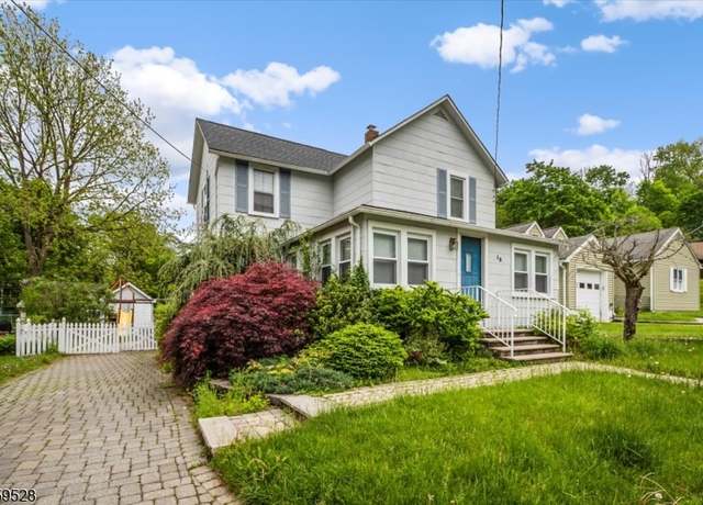 Property at 19 Spring St, Ogdensburg Boro, NJ 07439-1207, 3 beds, 1.5 baths