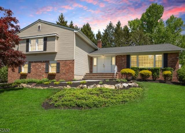 Property at 157 Spring Ridge Dr, Berkeley Heights Twp., NJ 07922-2024, 5 beds, 3.5 baths