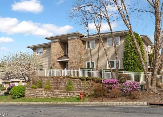 Property at 8 Wilshire Ter #8, Kinnelon Boro, NJ 07405-3256, 2 beds, 2 baths