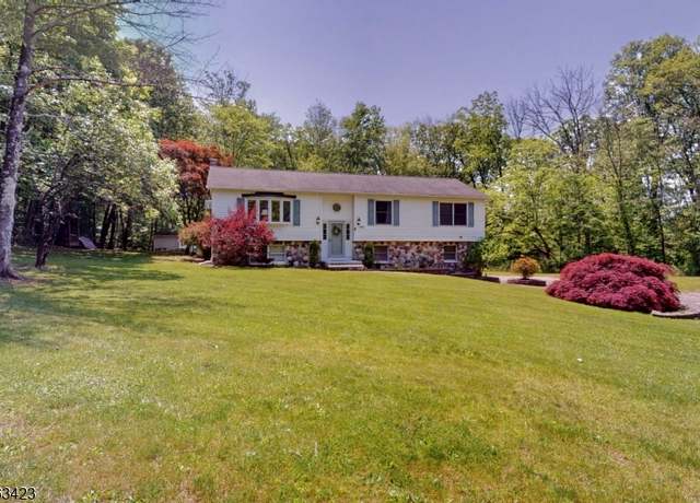 Property at 555 Morsetown Rd, West Milford Twp., NJ 07480-3205, 3 beds, 2.5 baths