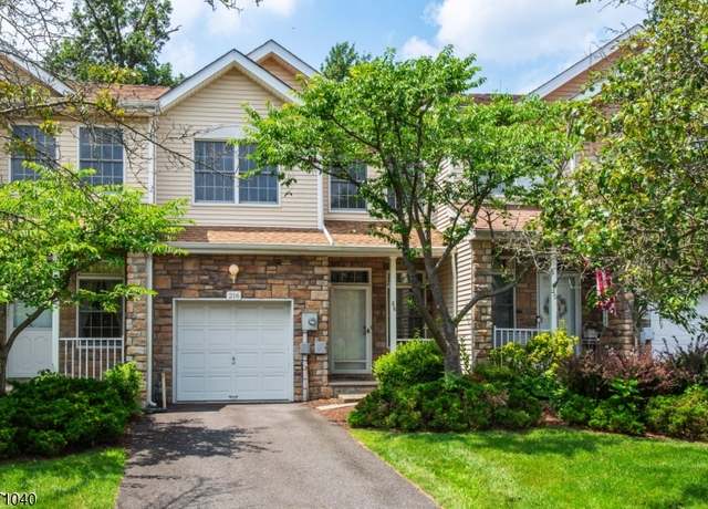 Property at 216 Emily Pl, Parsippany-troy Hills Twp., NJ 07054-3436, 2 beds, 2.5 baths
