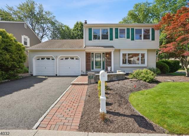 Property at 129 Jockey Hollow Way, Union Twp., NJ 07083-4158, 4 beds, 2.5 baths