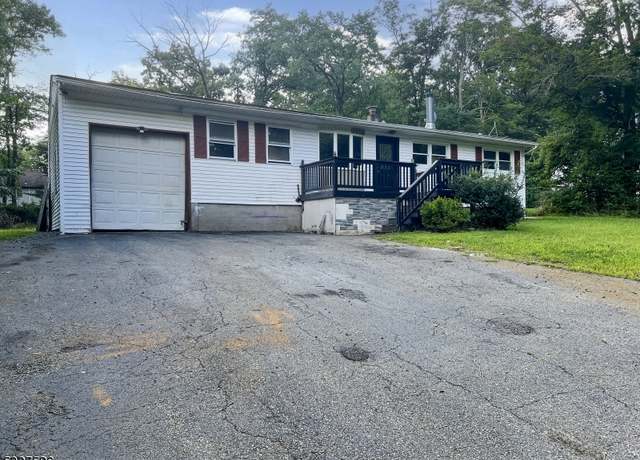 Property at 36 Ruth St, Hopatcong Boro, NJ 07874, 3 beds, 1 bath