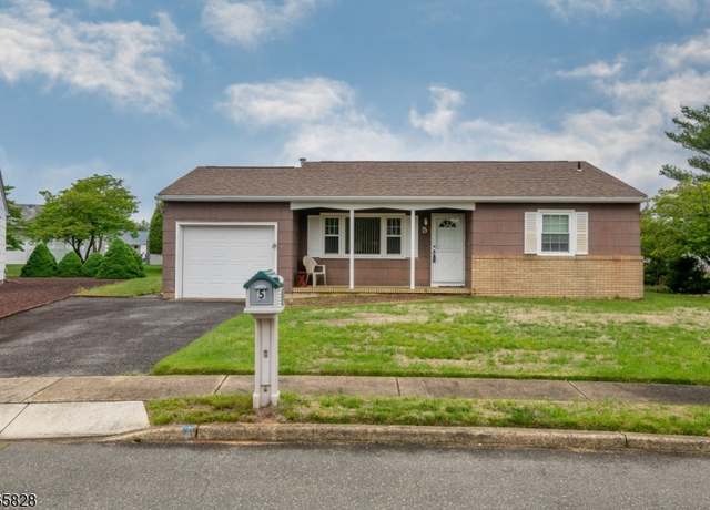 Property at 5 Wiltshire Ct, Berkeley Twp., NJ 08757-4712, 2 beds, 1 bath