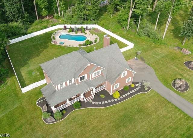Property at 24 Eagles Nest Rd, Newton, NJ 07860-5452, 4 beds, 2.5 baths