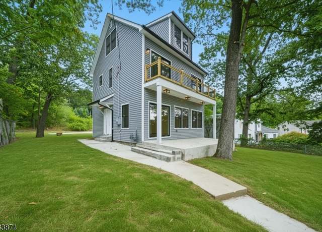Property at 32 Alpine Dr, Jefferson Twp., NJ 07849-1246, 3 beds, 2.5 baths
