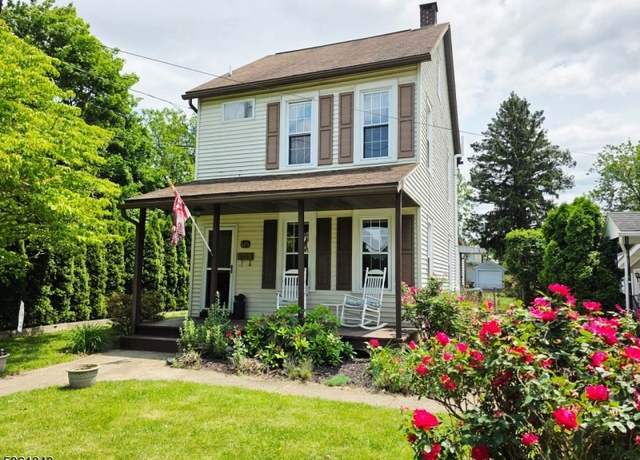 Property at 126 Park Ave, Lopatcong Twp., NJ 08865-1326, 3 beds, 1.5 baths