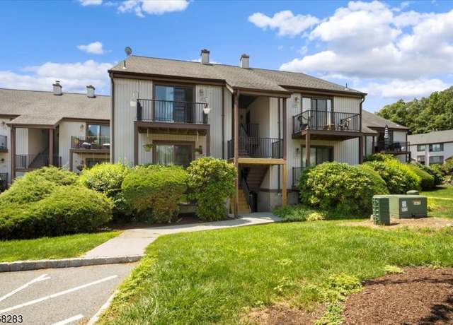 Property at 7124 Dell Pl #124, Stanhope Boro, NJ 07874-2799, 1 bed, 1.5 baths