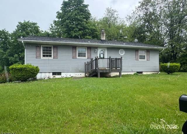 Property at 6 Van Buren Ave, Vernon Twp., NJ 07462-3527, 3 beds, 1 bath