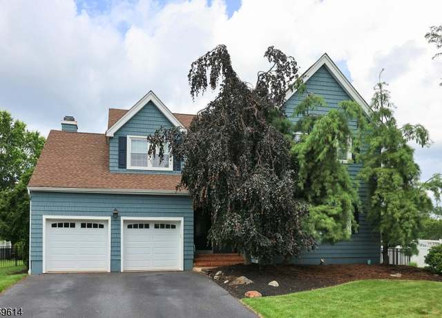 Property at 10 Wyckoff Way, Hillsborough, NJ 08844-4376, 5 beds, 2.5 baths