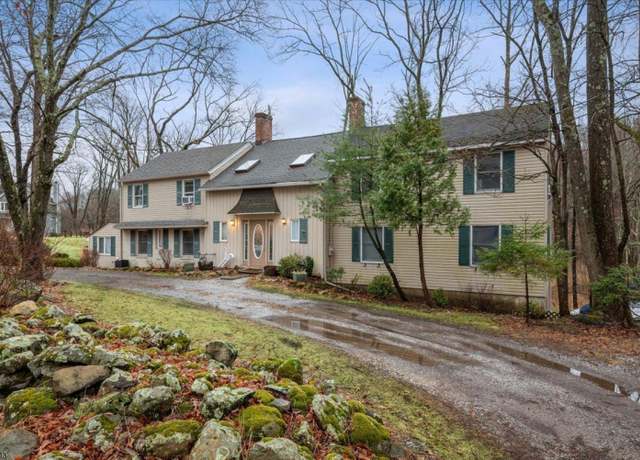 Property at 5 Faith Ann Way, Sparta Twp., NJ 07871-1435, 4 beds, 3.5 baths