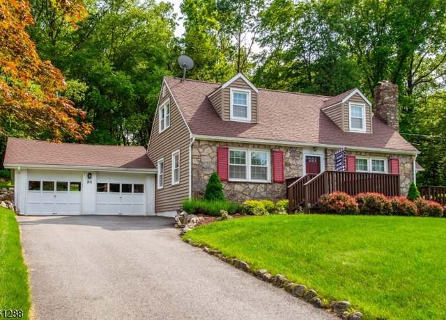Property at 24 W Windy Bush Ln, Sparta Twp., NJ 07871-2520, 4 beds, 1.5 baths