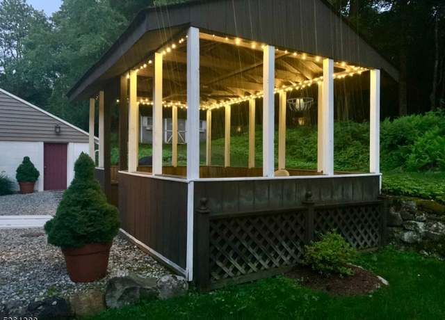 Property at 24 W Windy Bush Ln, Sparta Twp., NJ 07871-2520, 4 beds, 1.5 baths