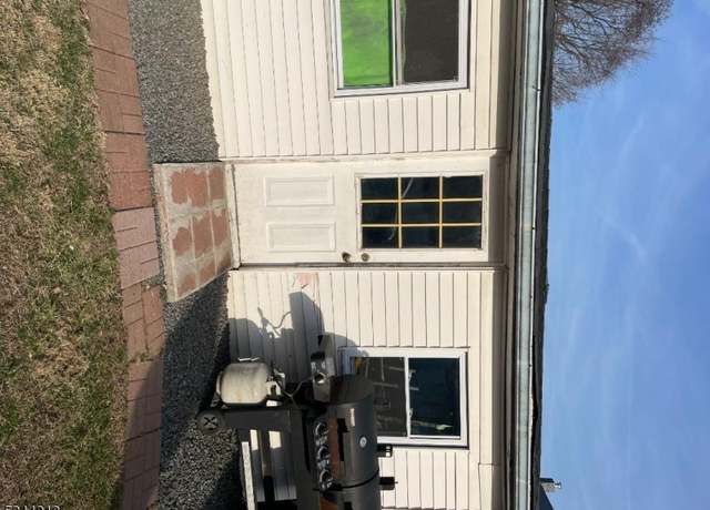Property at 25 Salem Rd Cv, Paterson City, NJ 07502-1410, 3 beds, 2 baths