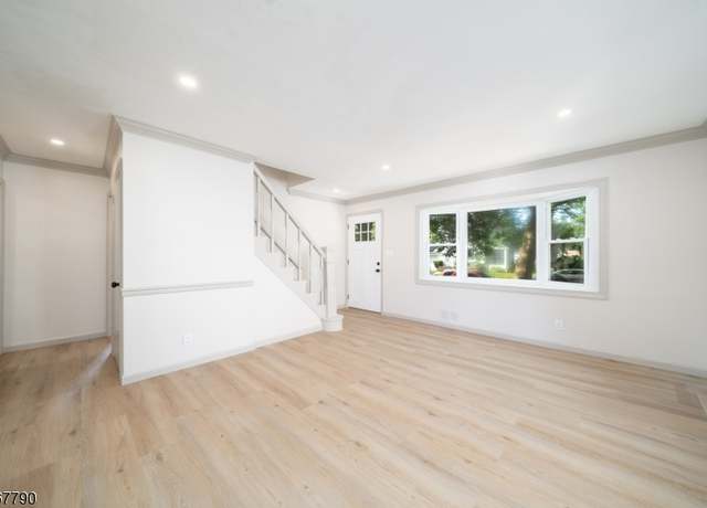 Property at 670 W Hazelwood Ave, Rahway City, NJ 07065-2604, 4 beds, 2 baths
