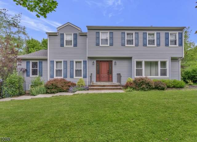 Property at 265 Riverview Dr, Bridgewater Twp., NJ 08807-1567, 5 beds, 2.5 baths
