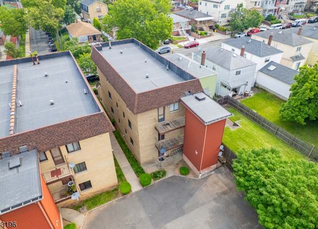 Property at 192 W 25Th St Unit 2A, Bayonne City, NJ 07002-5673, 3 beds, 2 baths
