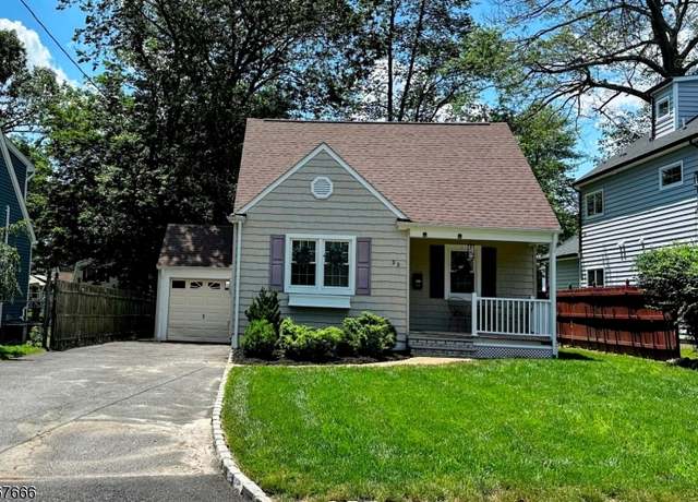 Property at 33 Lee Rd, Livingston Twp., NJ 07039-4131, 3 beds, 3 baths