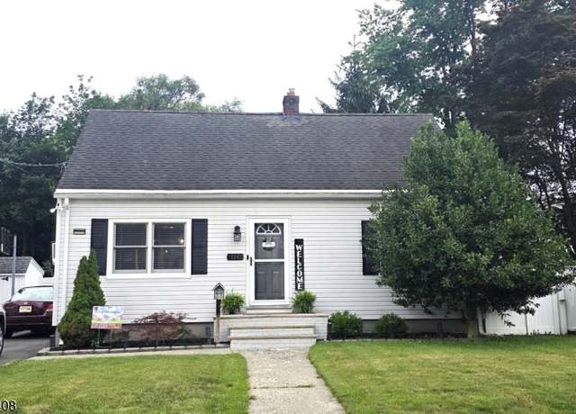 Property at 114 Riverview Rd, Pompton Lakes Boro, NJ 07442-1424, 4 beds, 1 bath
