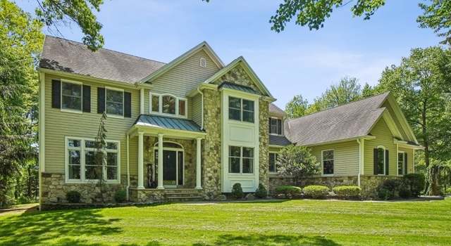 Photo of 15 Wolfe Run Ct, Washington Twp., NJ 07853-3083