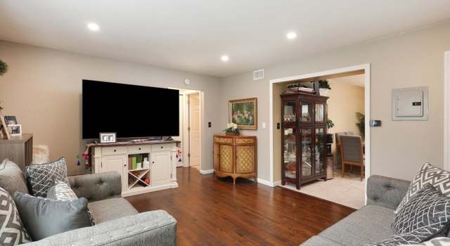 Photo of 18 Judson St Apt 11A, Edison Twp., NJ 08837-2430