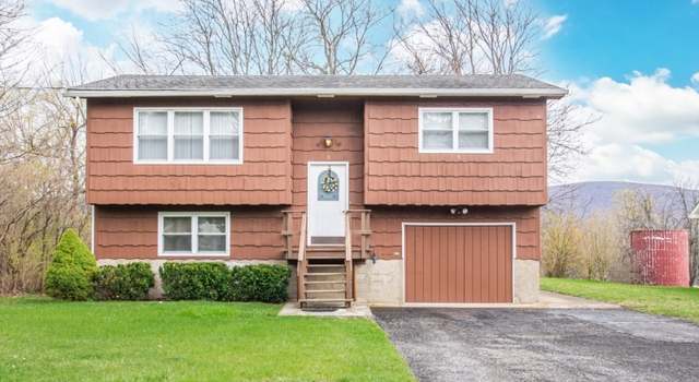 Photo of 6 Carnation St, Vernon Twp., NJ 07418-1918