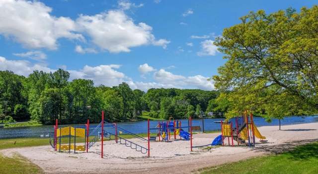 Photo of 29 Black Oak Dr, Vernon Twp., NJ 07462-3415