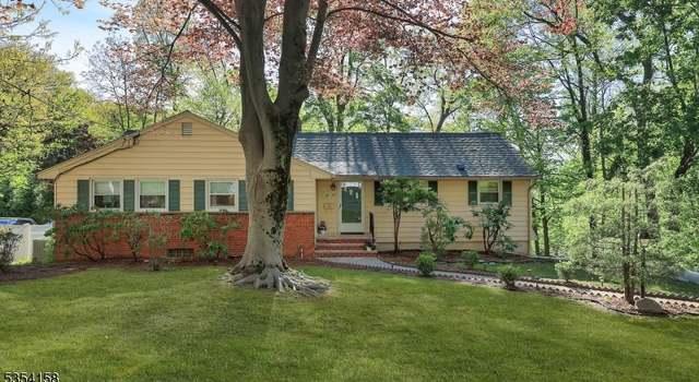 Photo of 44 Evergreen Dr, Berkeley Heights Twp., NJ 07922-1724